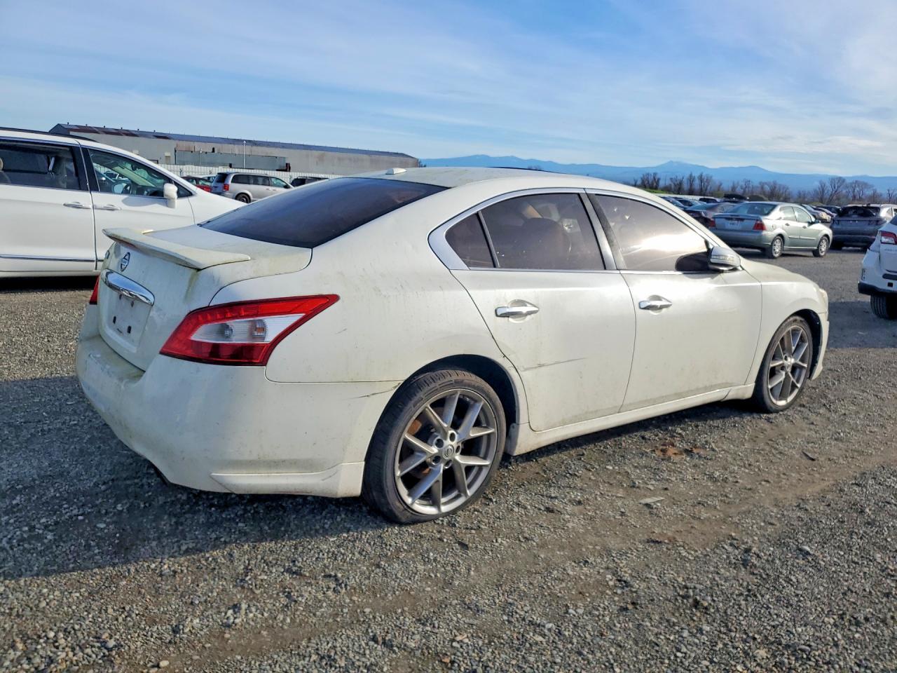 Nissan Maxima
