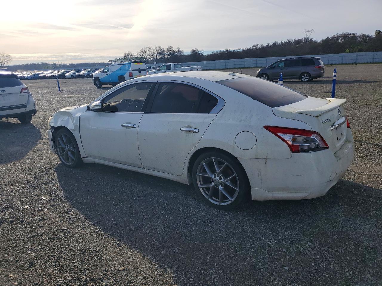 Nissan Maxima
