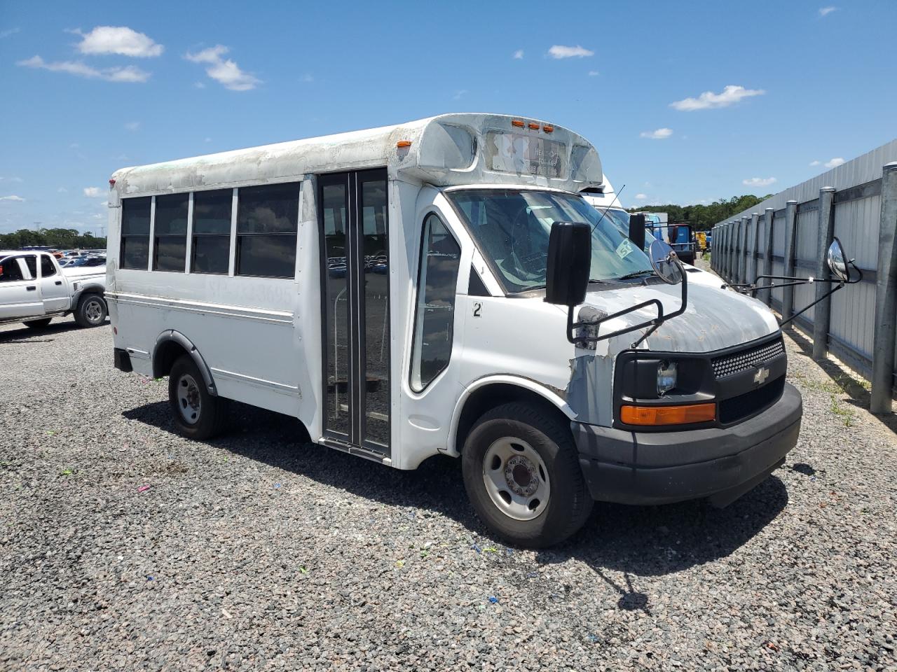 Salvage Chevrolet Express Image