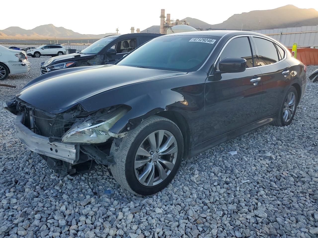 Salvage INFINITI M37 Image