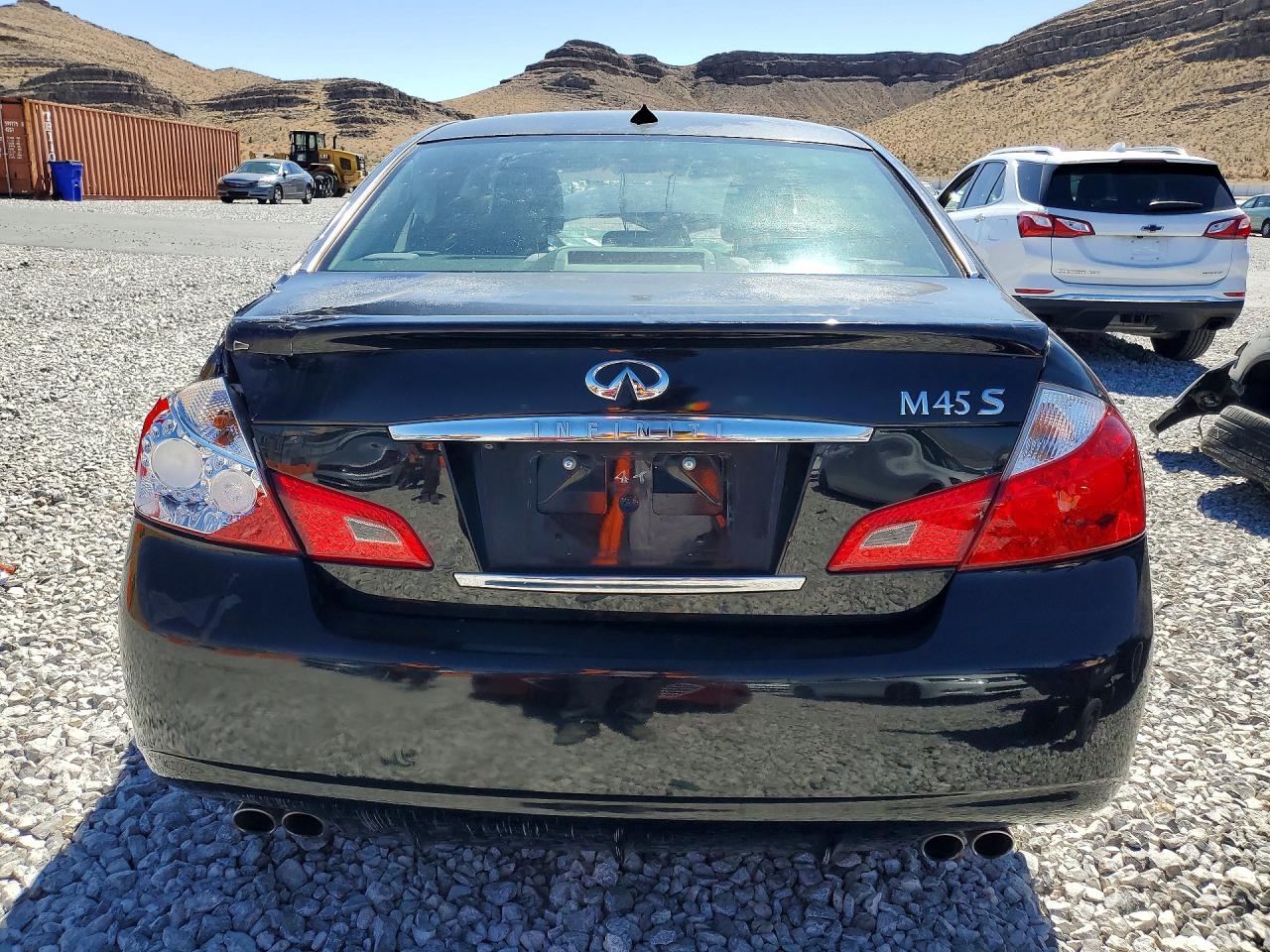 INFINITI M45 Base