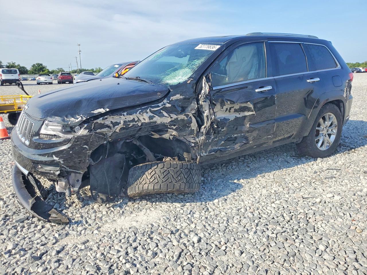 Salvage Jeep Cherokee Image