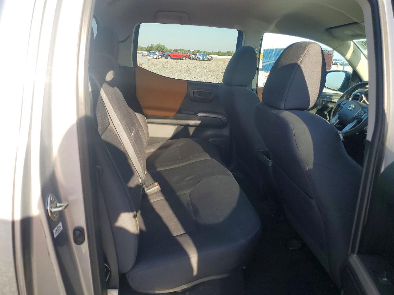 Toyota Tacoma Sr5 V6