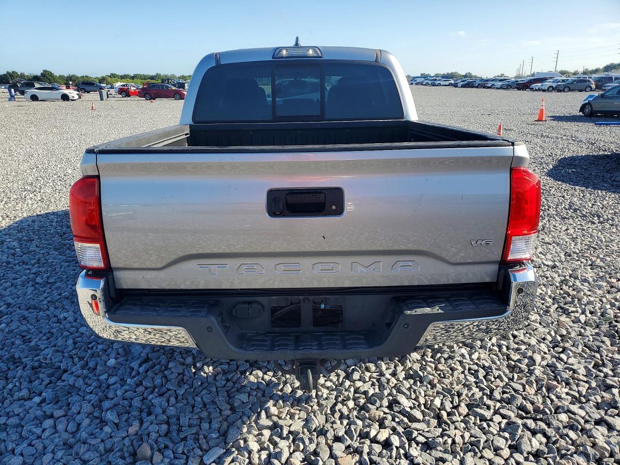 Toyota Tacoma Sr5 V6