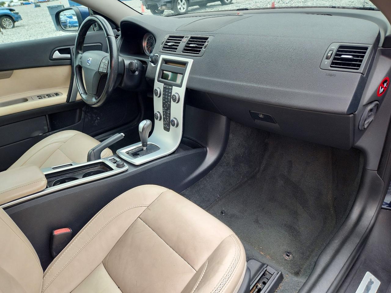 Volvo C70 T5