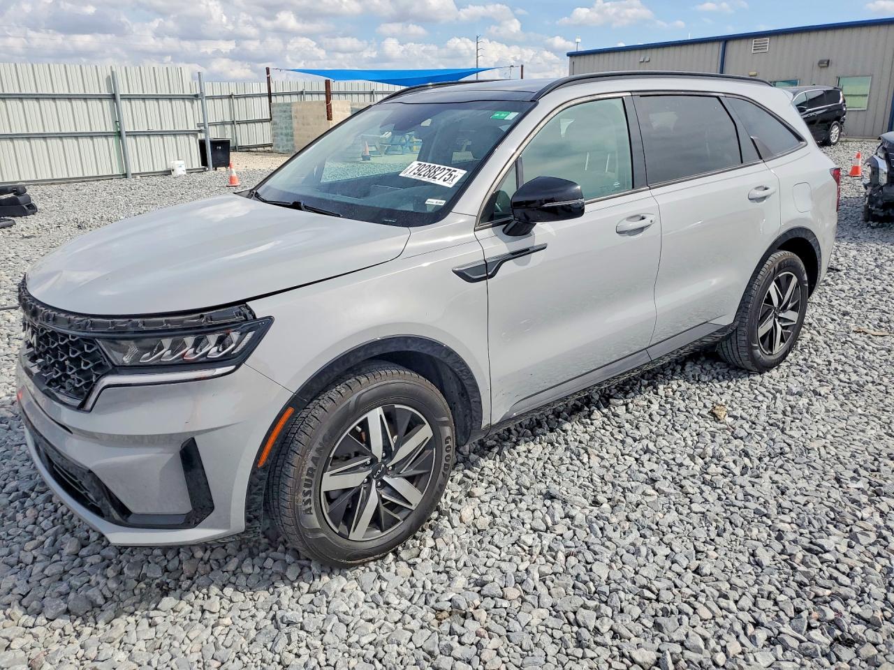 Salvage Kia Sorento Image