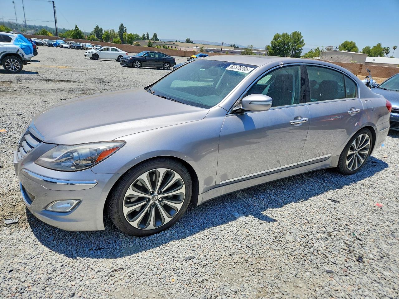 Salvage Hyundai Genesis Image