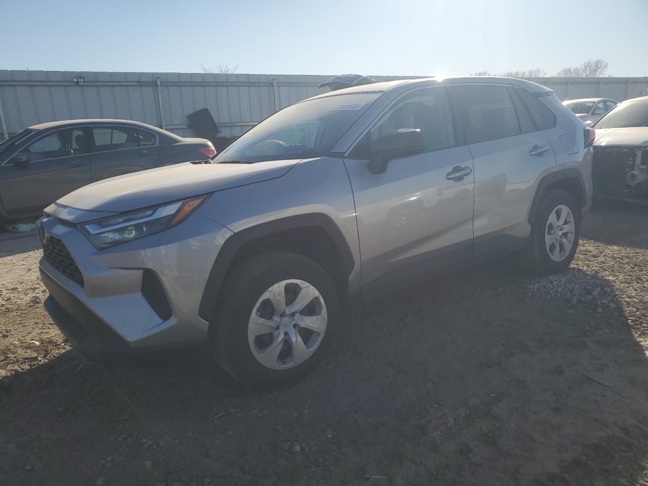Salvage Toyota RAV4 Image