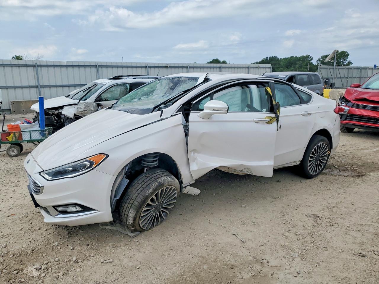 Salvage Ford Fusion Image