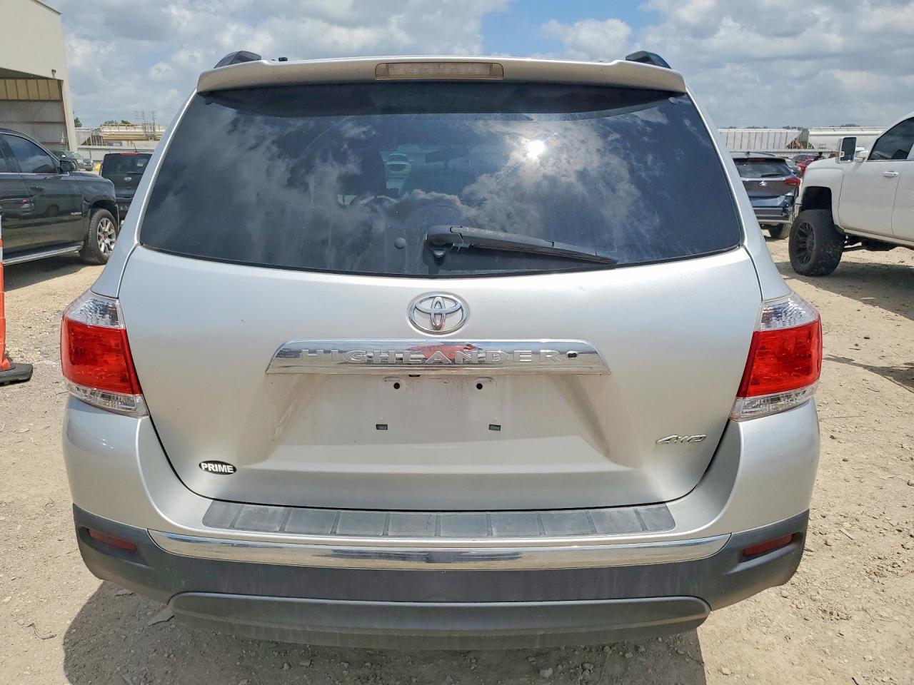 Toyota Highlander Base