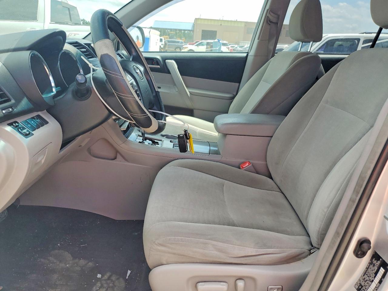 Toyota Highlander Base