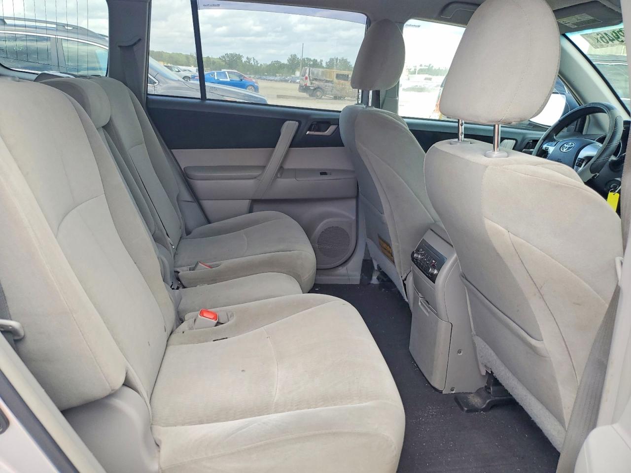 Toyota Highlander Base
