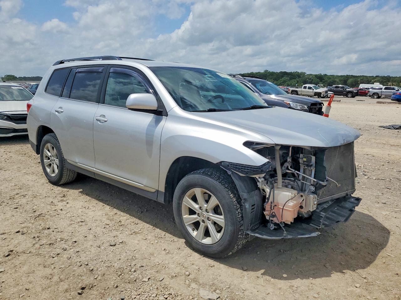Toyota Highlander Base