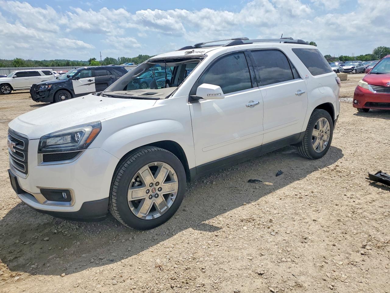 Salvage GMC Acadia Image