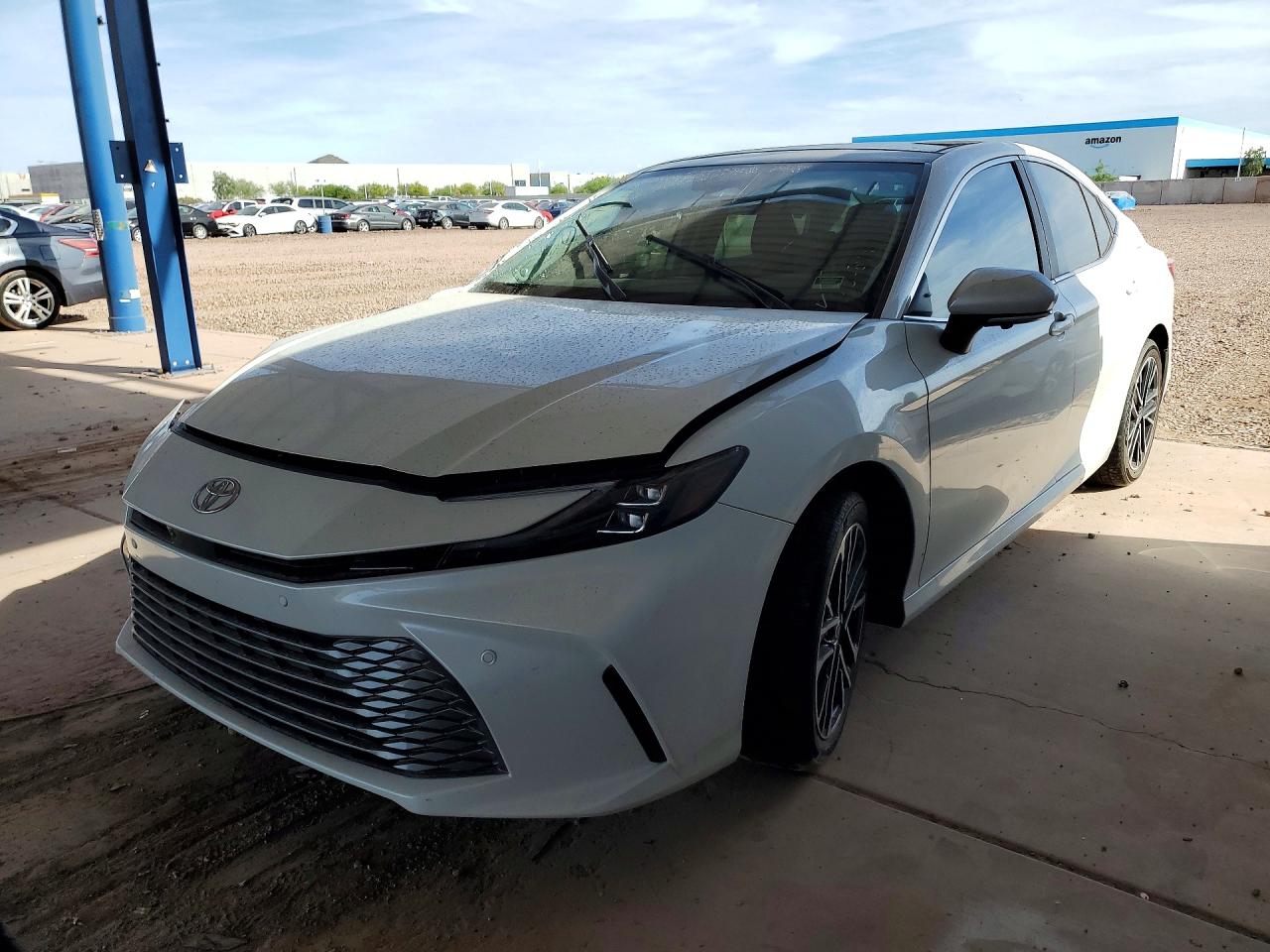 Salvage Toyota Camry Image