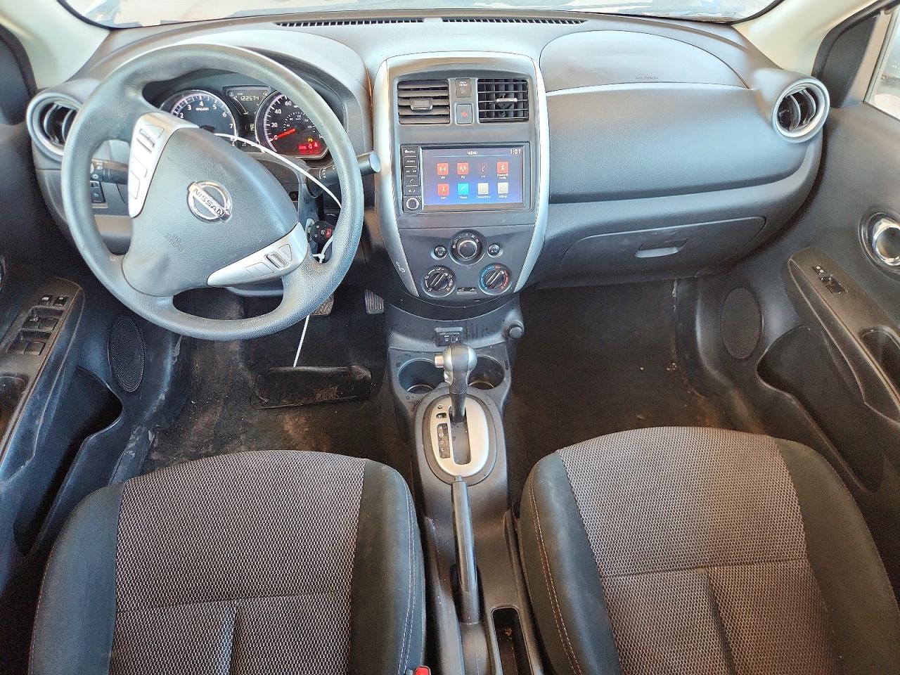 Nissan Versa Sv