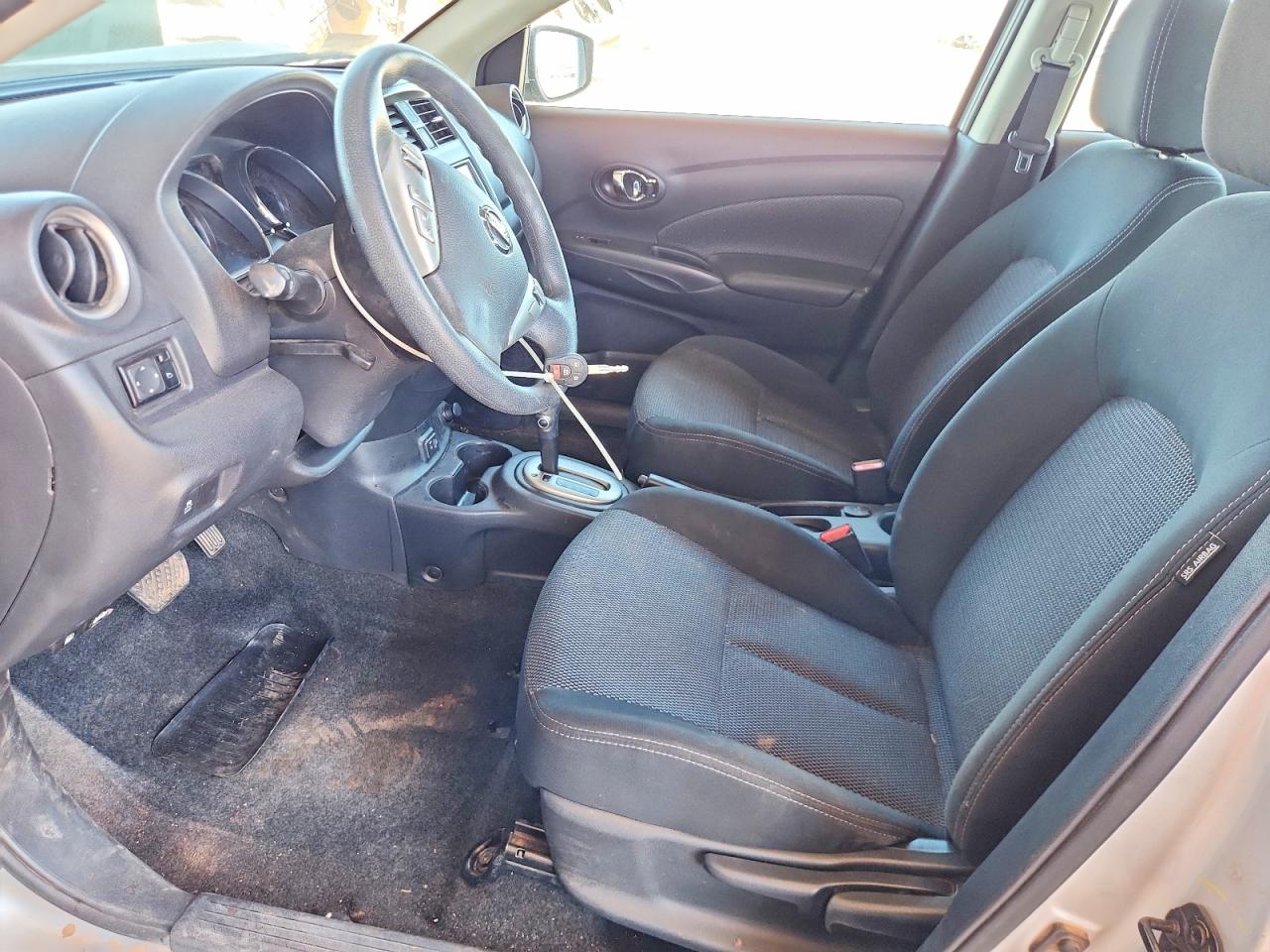 Nissan Versa Sv
