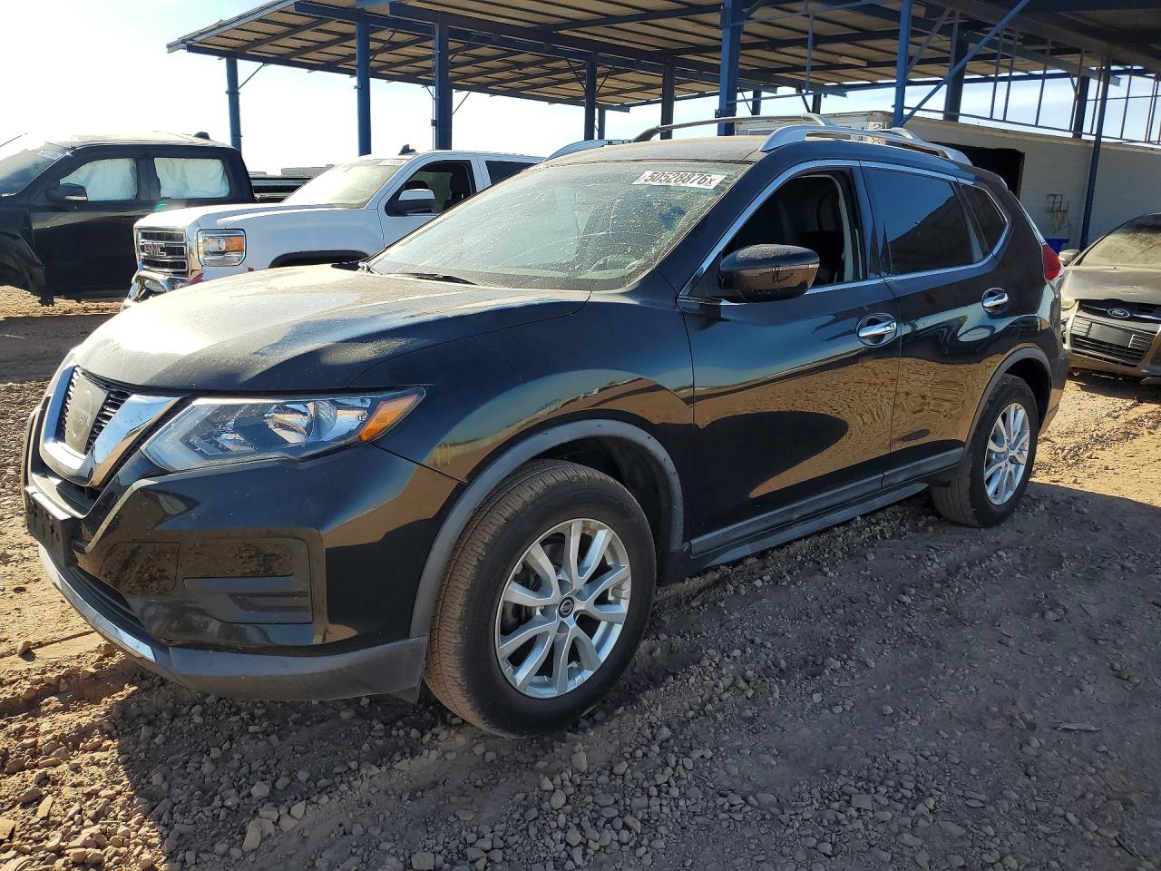 Salvage Nissan Rogue Image