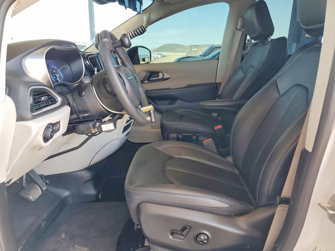 Chrysler Pacifica Touring L