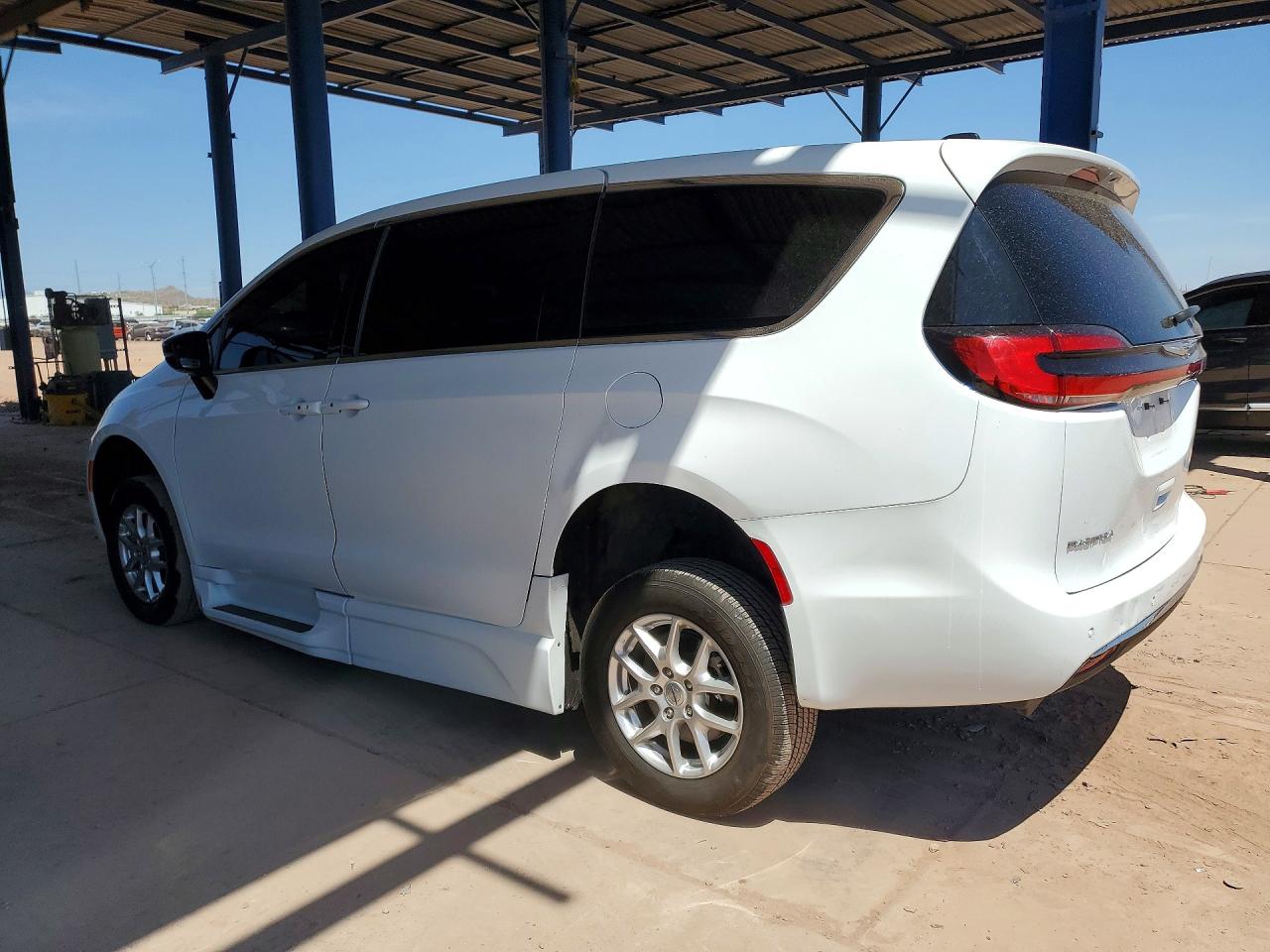 Chrysler Pacifica Touring L