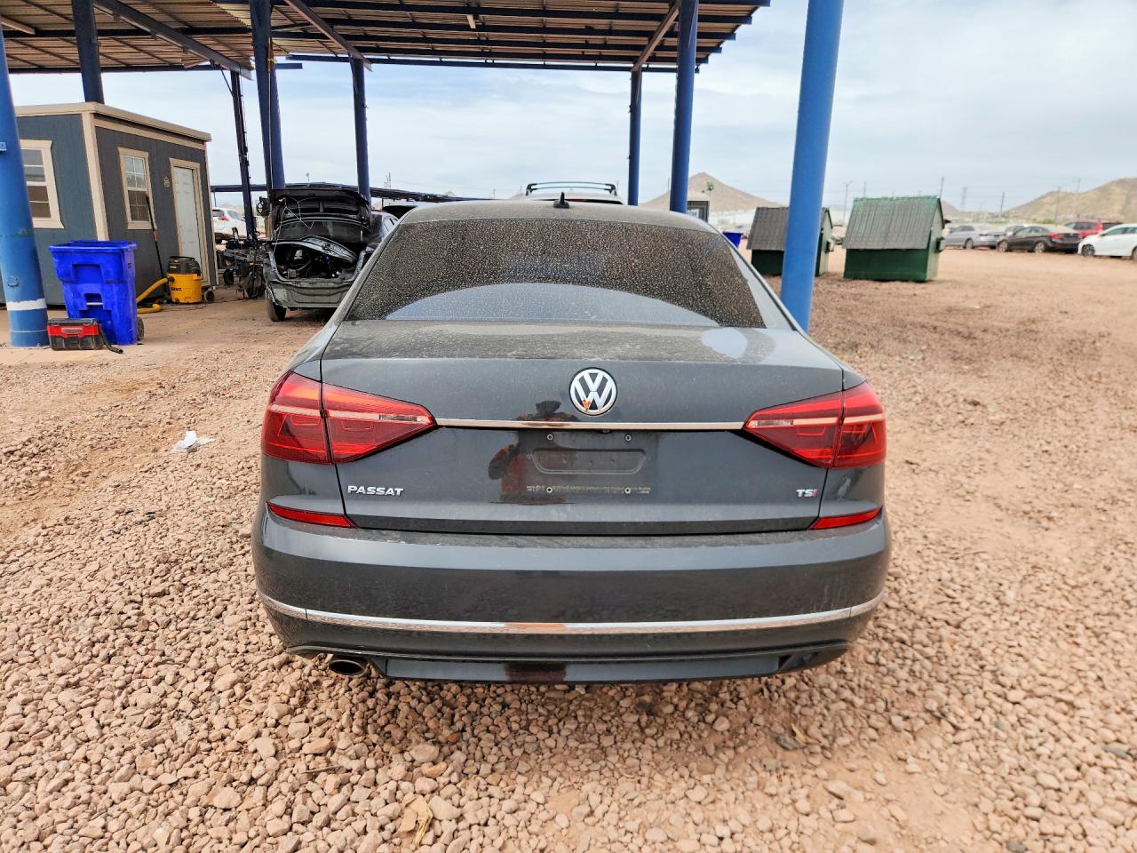 Volkswagen Passat R-line