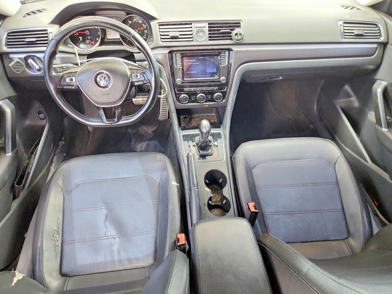 Volkswagen Passat R-line