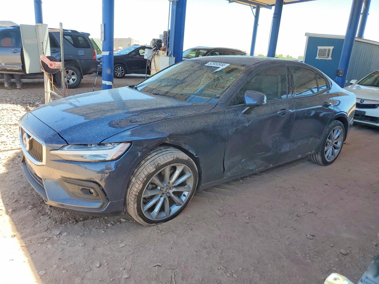 Salvage Volvo S60 T5 Mom Image