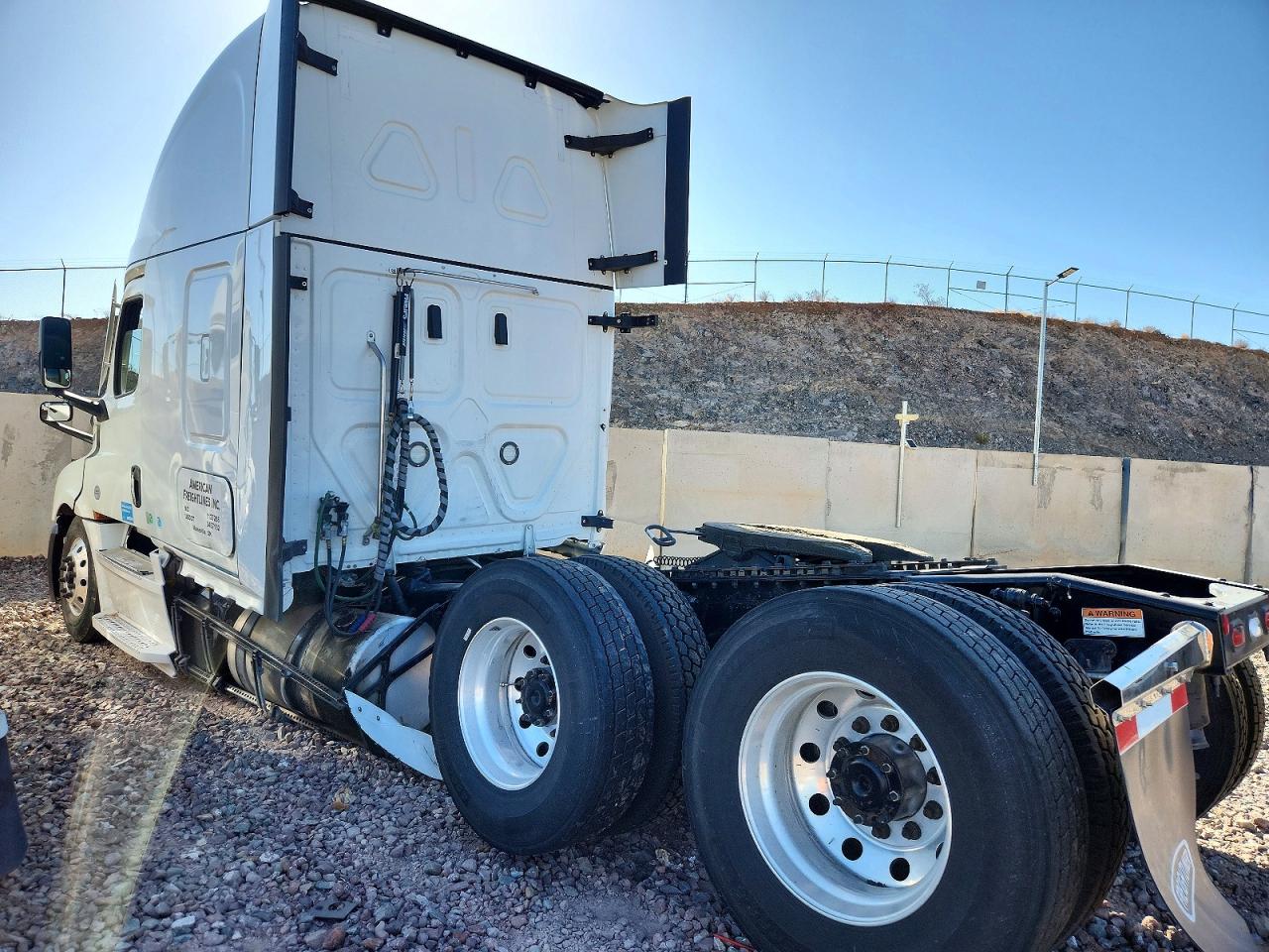 Freightliner Cascadia 126