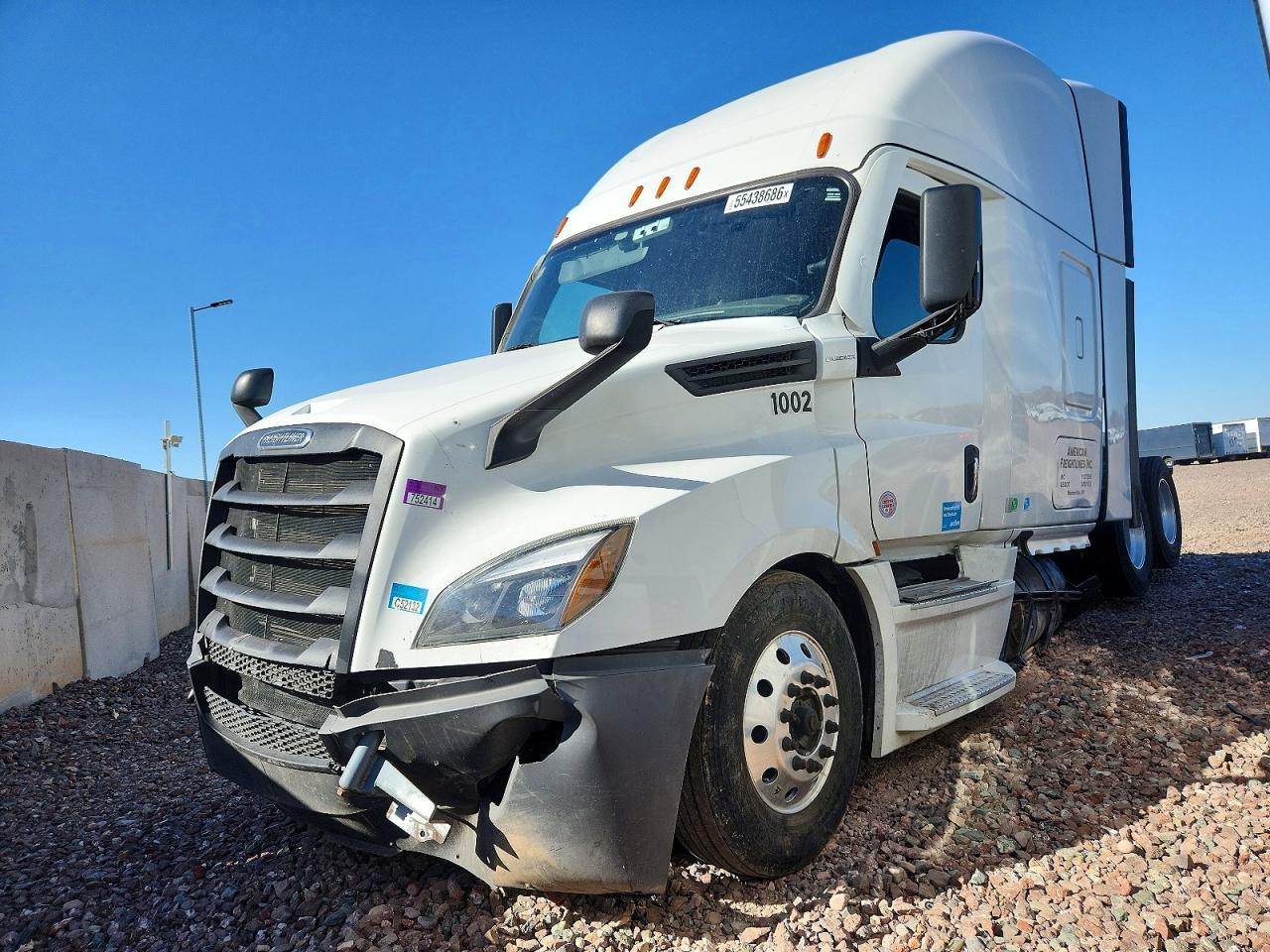 Freightliner Cascadia 126