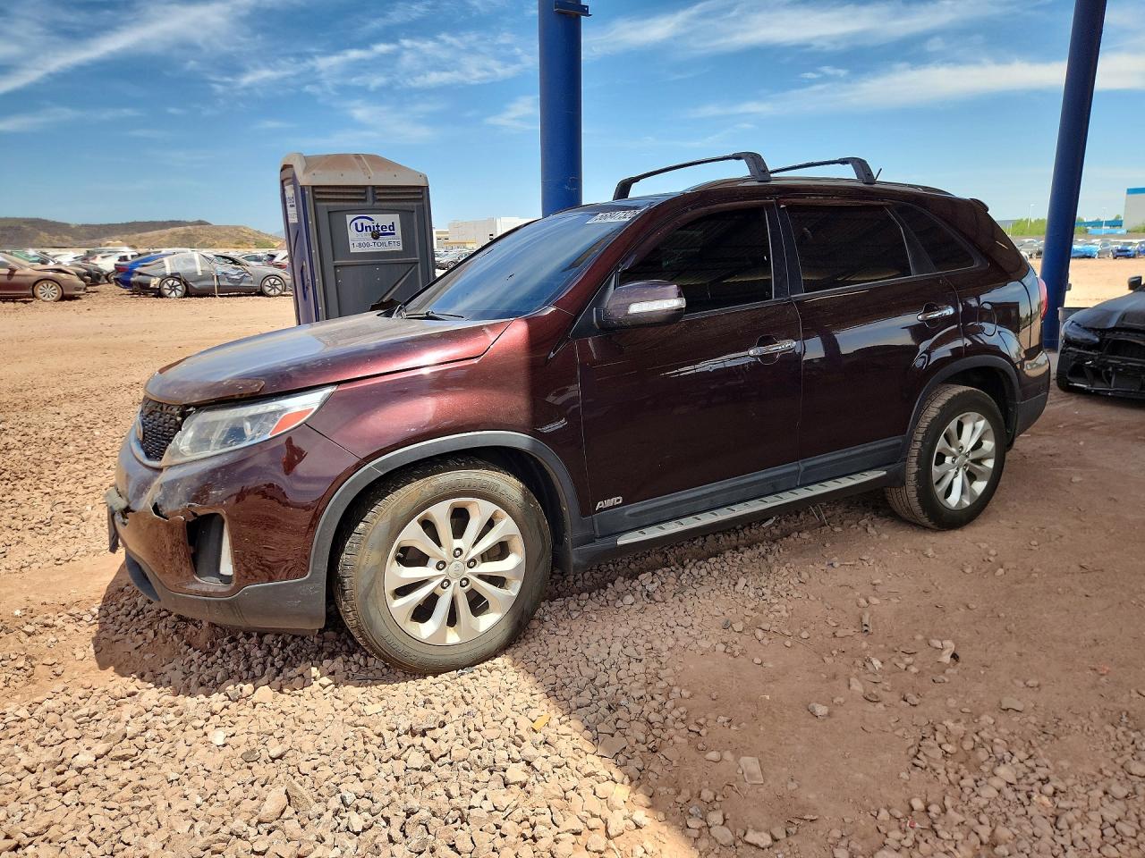 Salvage Kia Sorento Image