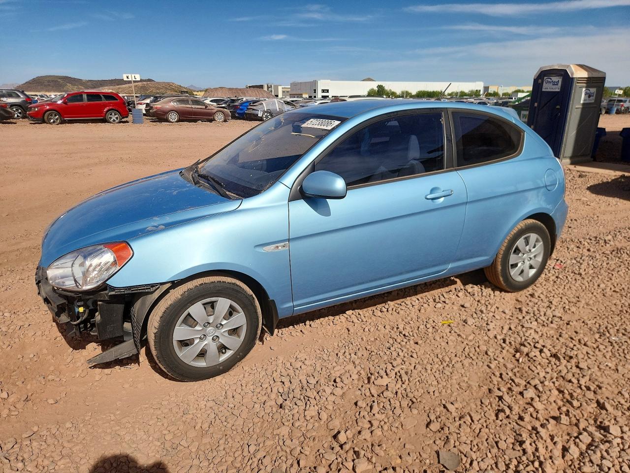 Salvage Hyundai ACCENT Image