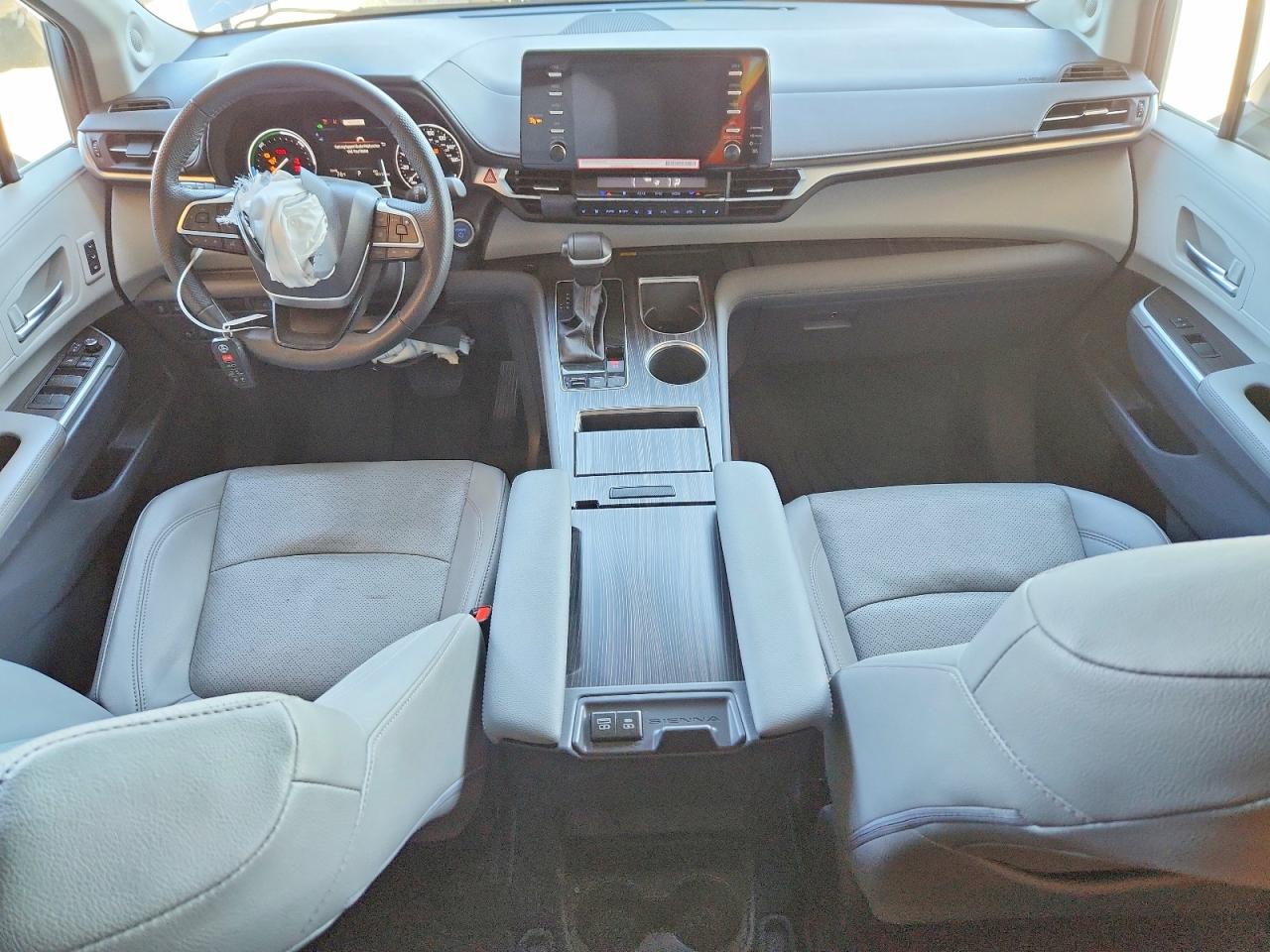 Toyota Sienna Limited 7-passenger