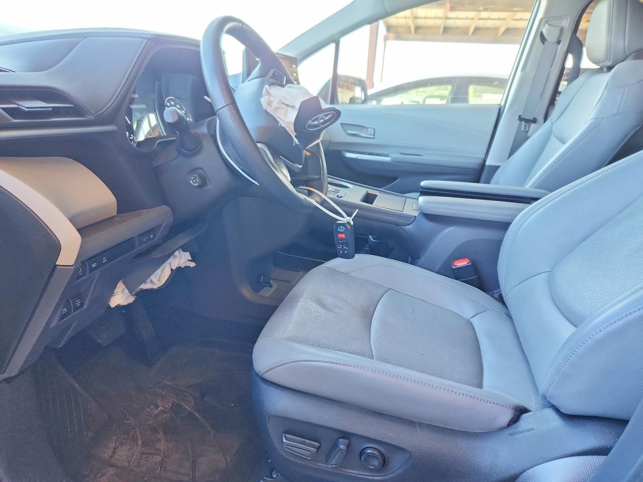 Toyota Sienna Limited 7-passenger