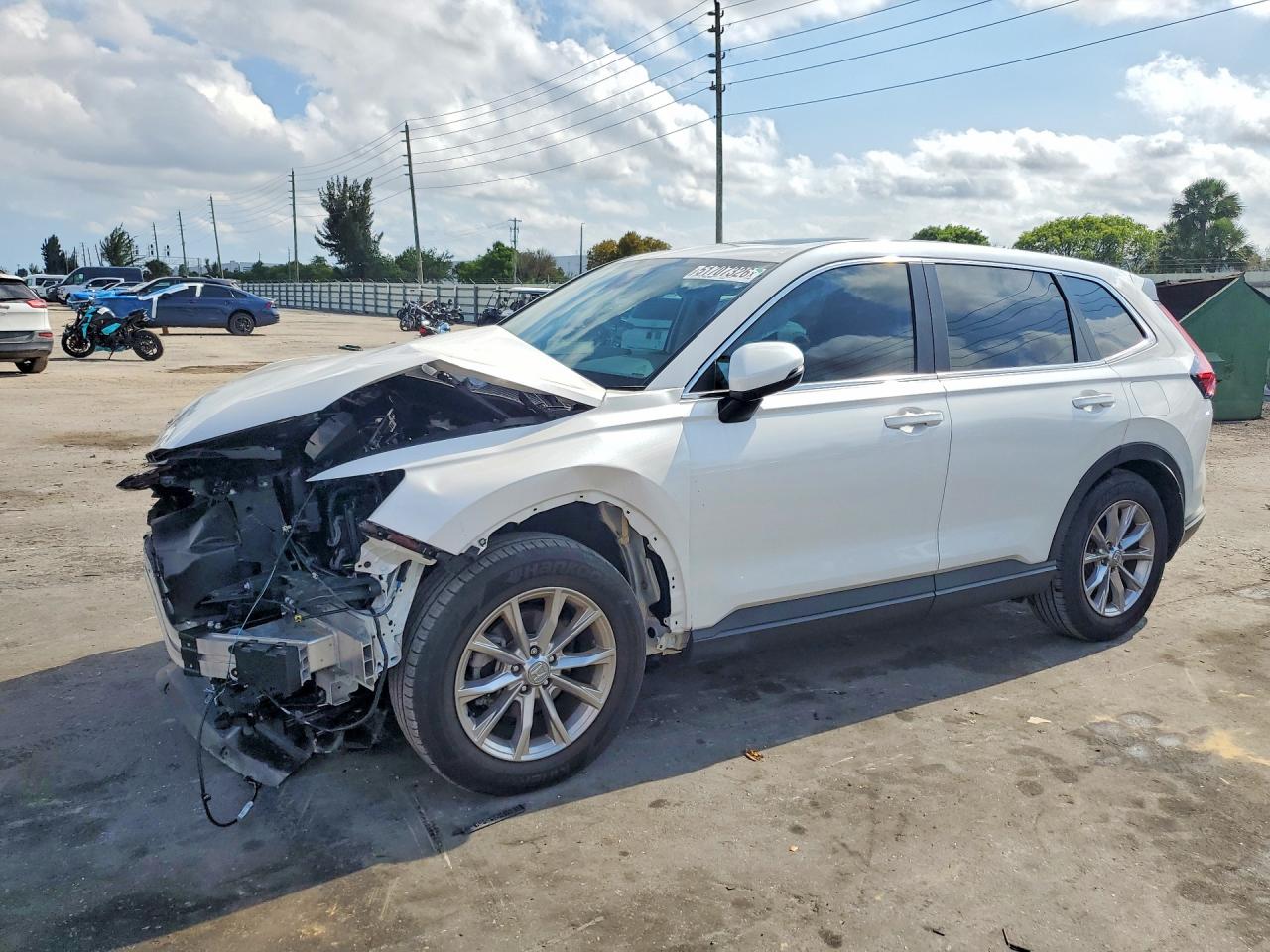 Salvage Honda Crv Image