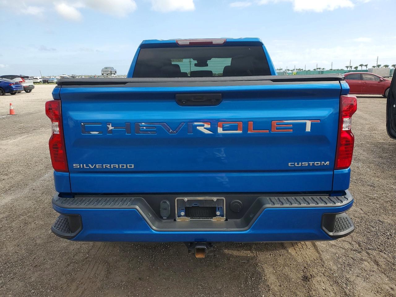 Chevrolet Silverado C1500 Custom