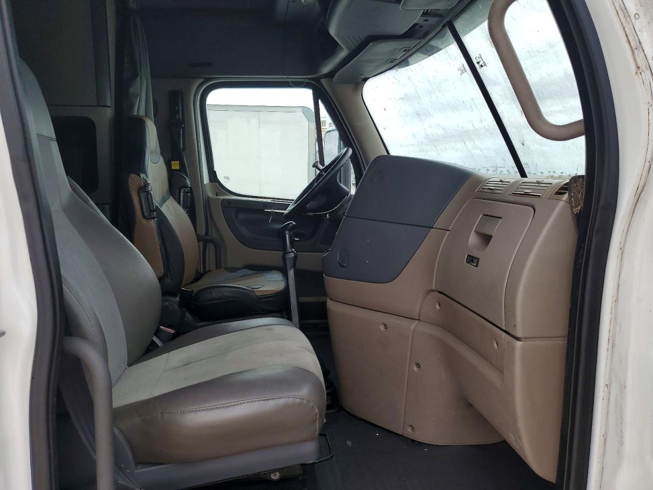 Freightliner Cascadia 125