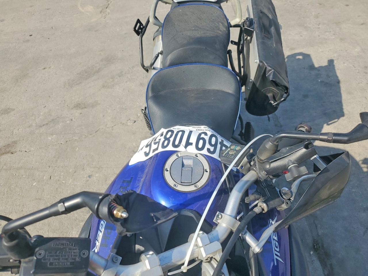 Triumph Tiger 800