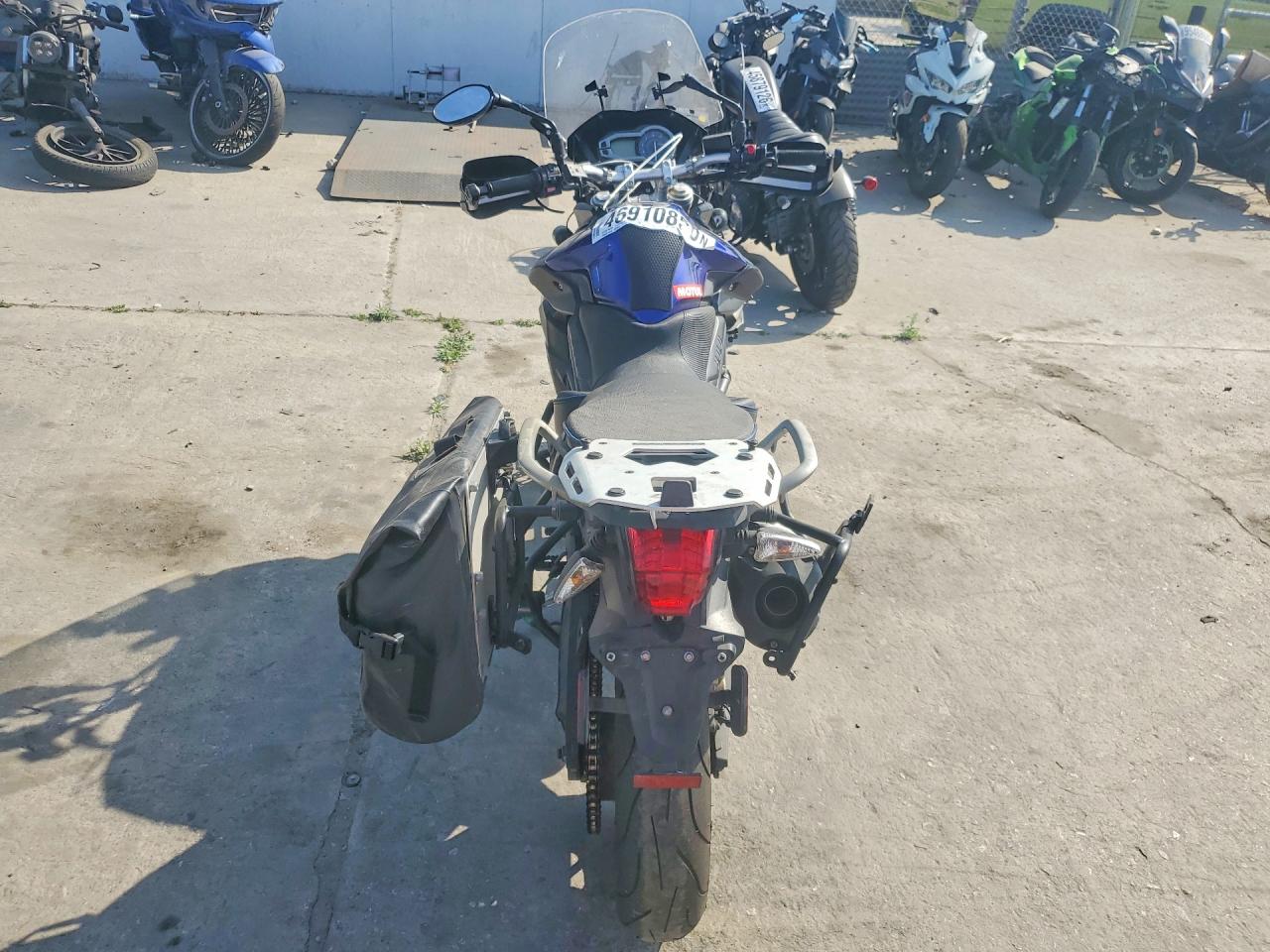 Triumph Tiger 800