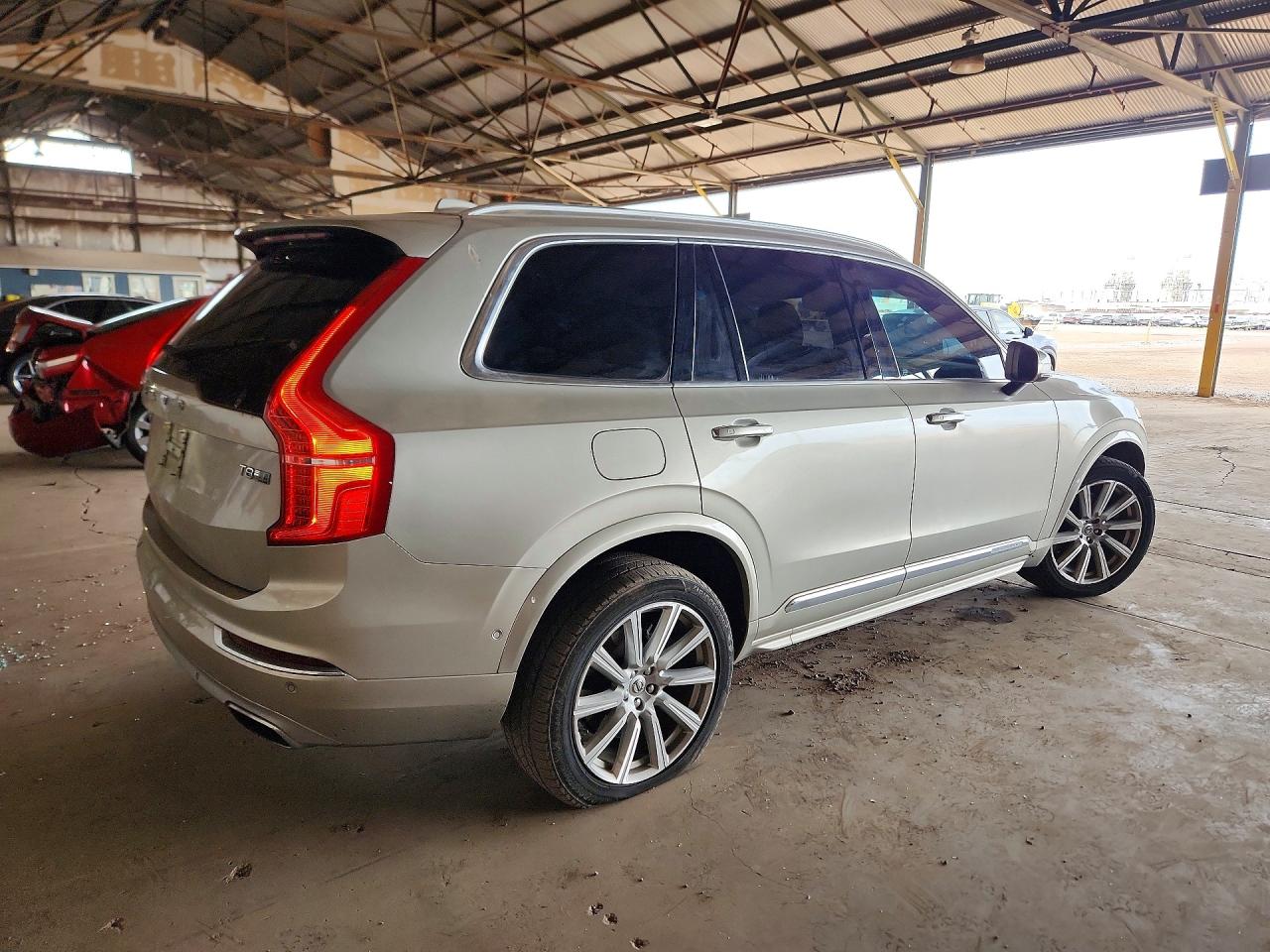 Volvo XC90 T8
