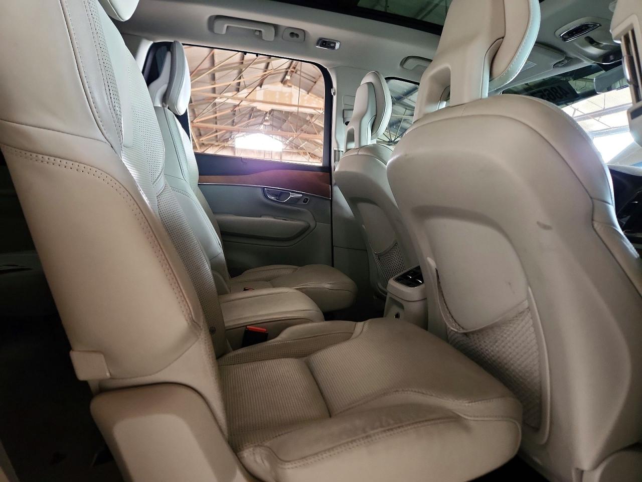 Volvo XC90 T8