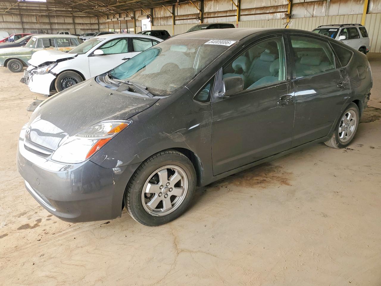 Salvage Toyota Prius Image