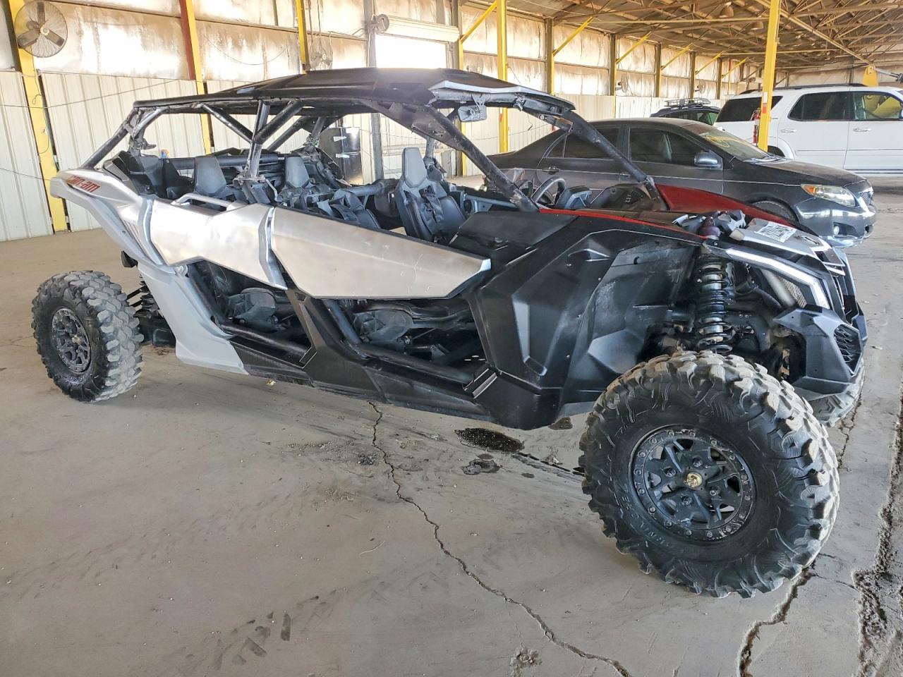 Salvage Can-Am Maverick X Image