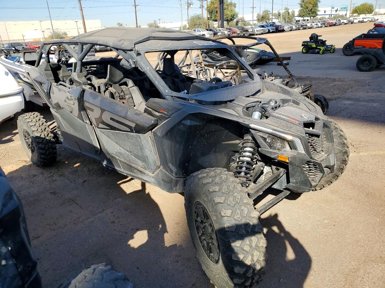 Salvage Can-Am Maverick X Image