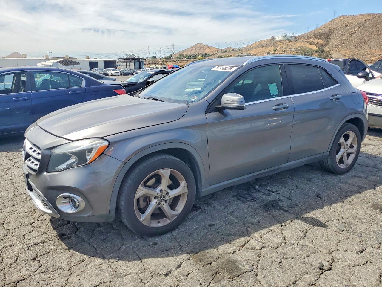 Salvage Mercedes-Benz GLA Image