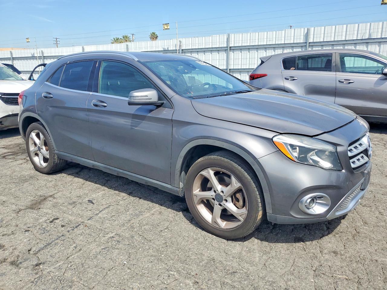 Mercedes-Benz GLA 250 4matic