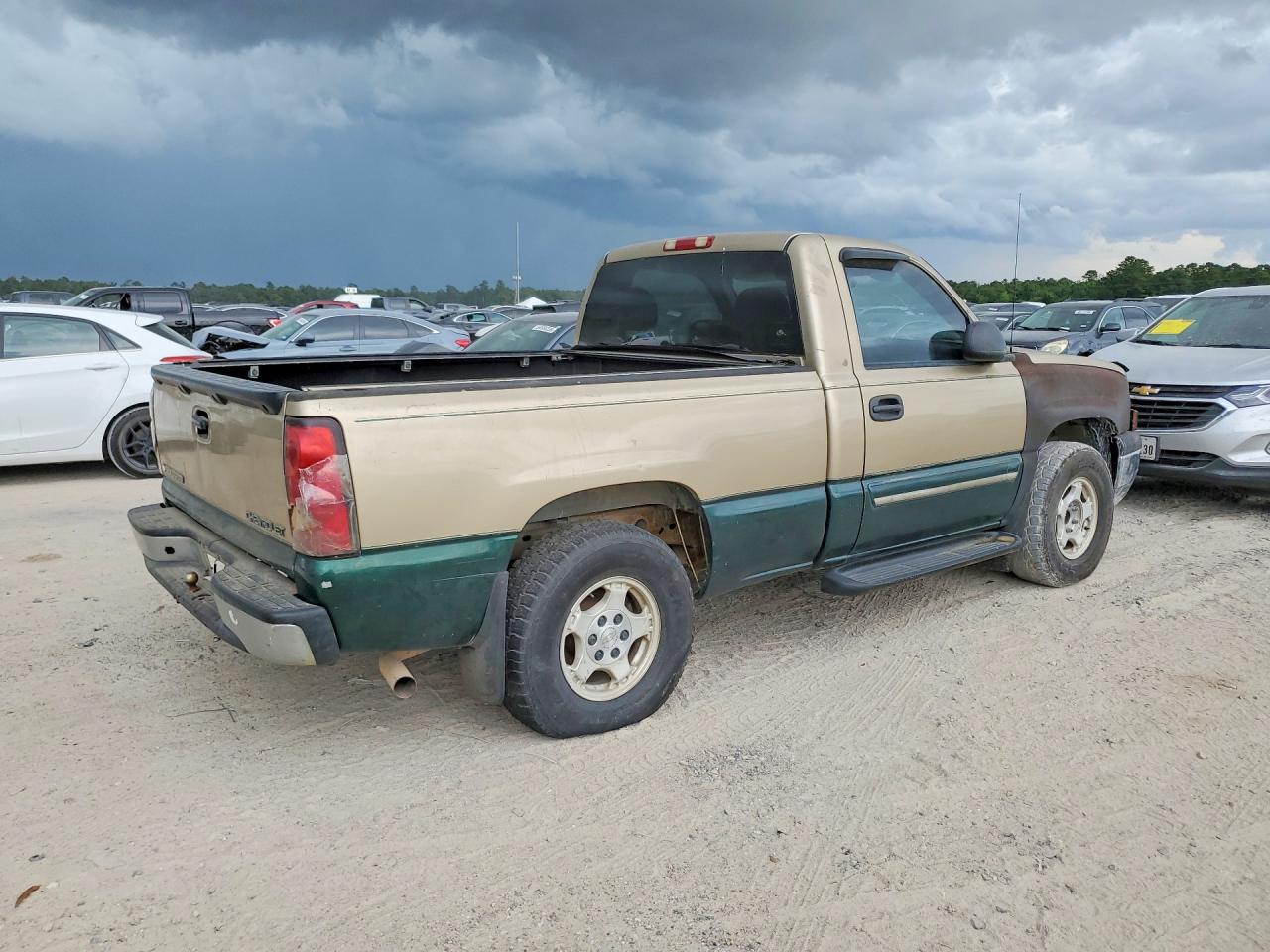 Chevrolet Silverado C1500