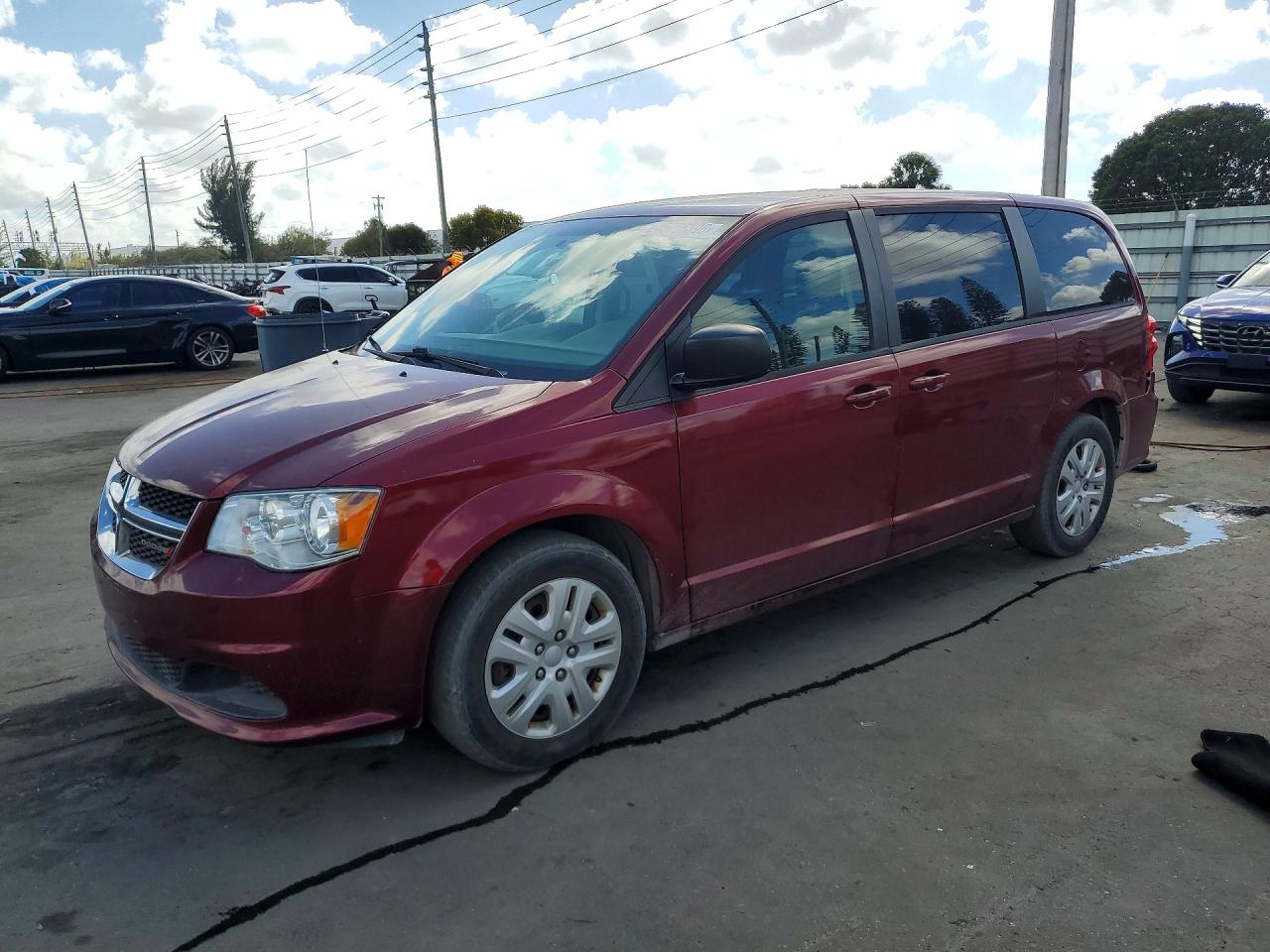 Salvage Dodge Caravan Image