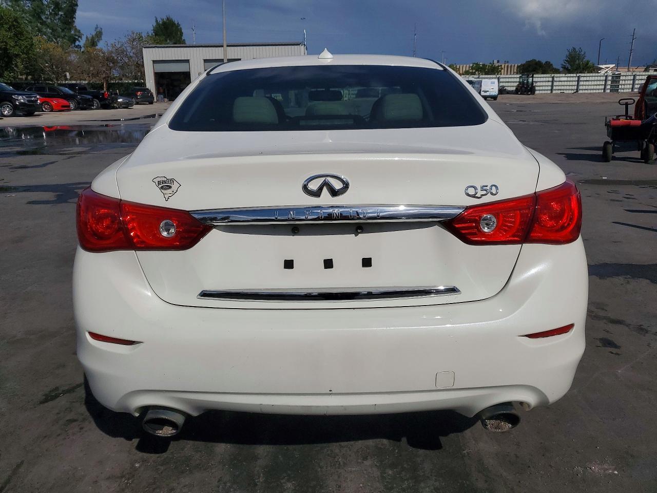 INFINITI Q50 3.0t Premium
