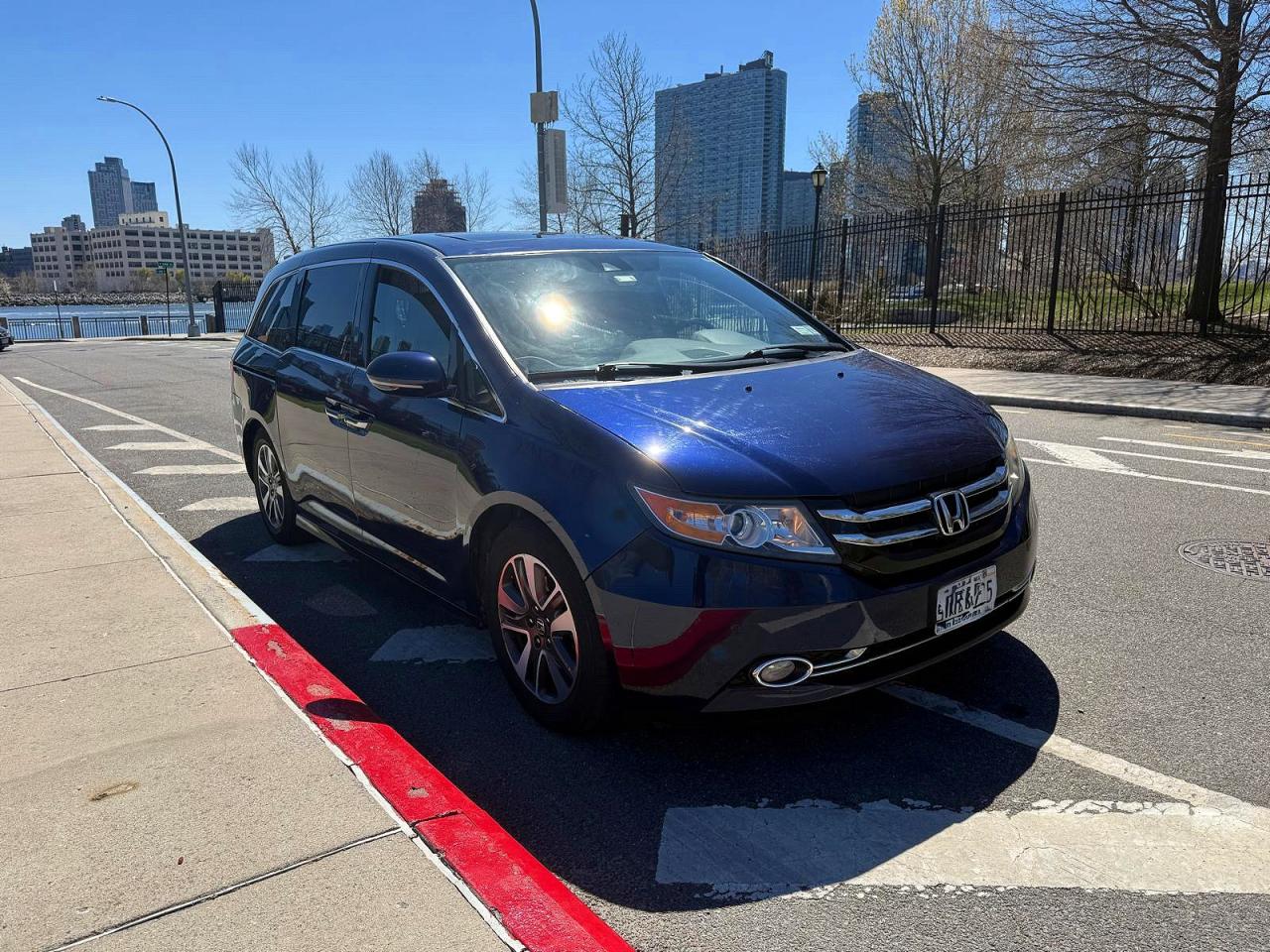 Salvage Honda Odyssey Image