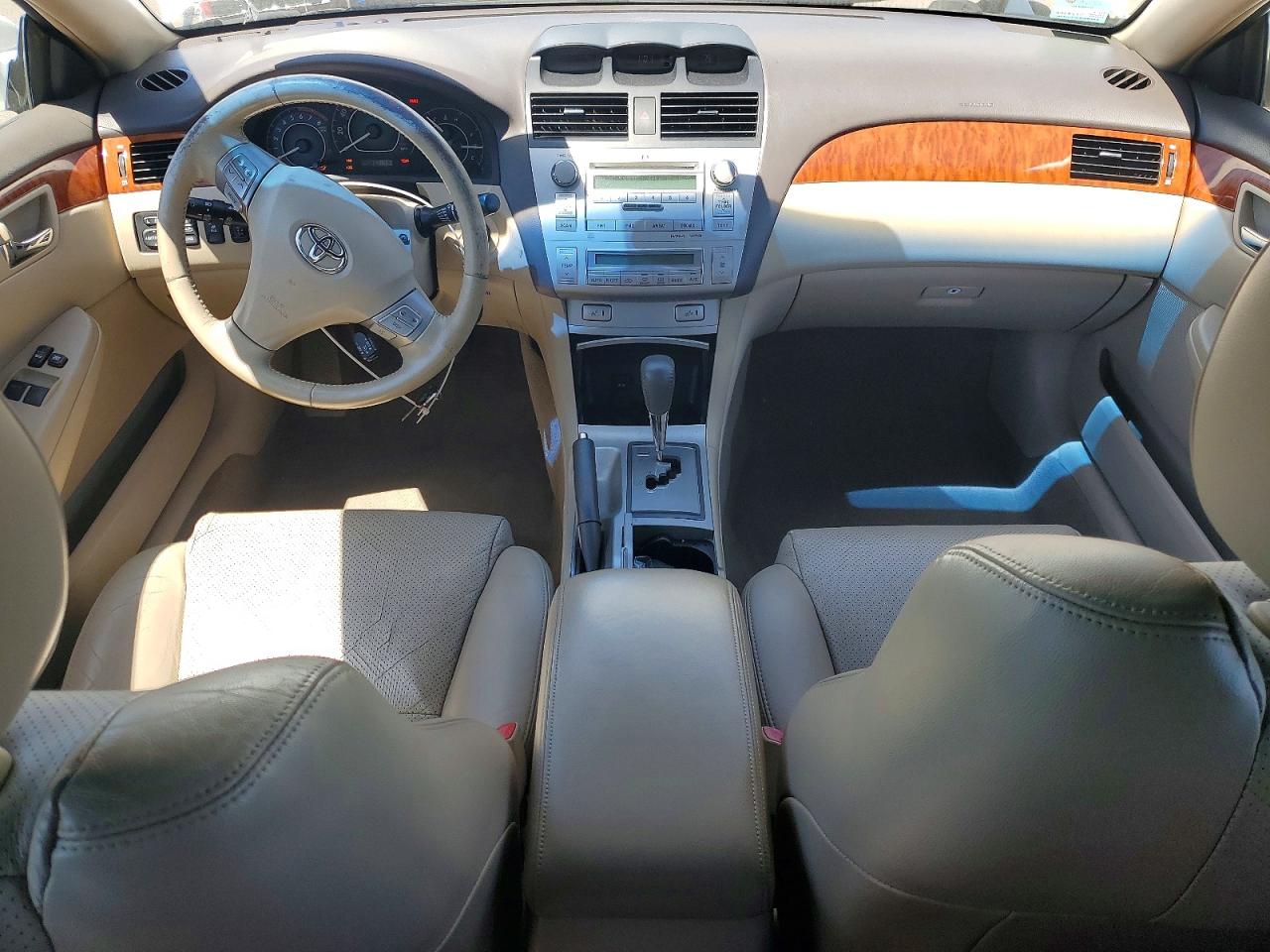 Toyota Camry Sle V6